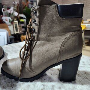 🩶 Torrid Taupe Grey Lace-Up Heeled Combat Boots SZ 11W
